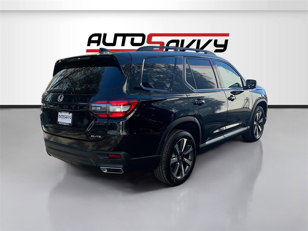 Used 2023 Honda Pilot Elite image 7