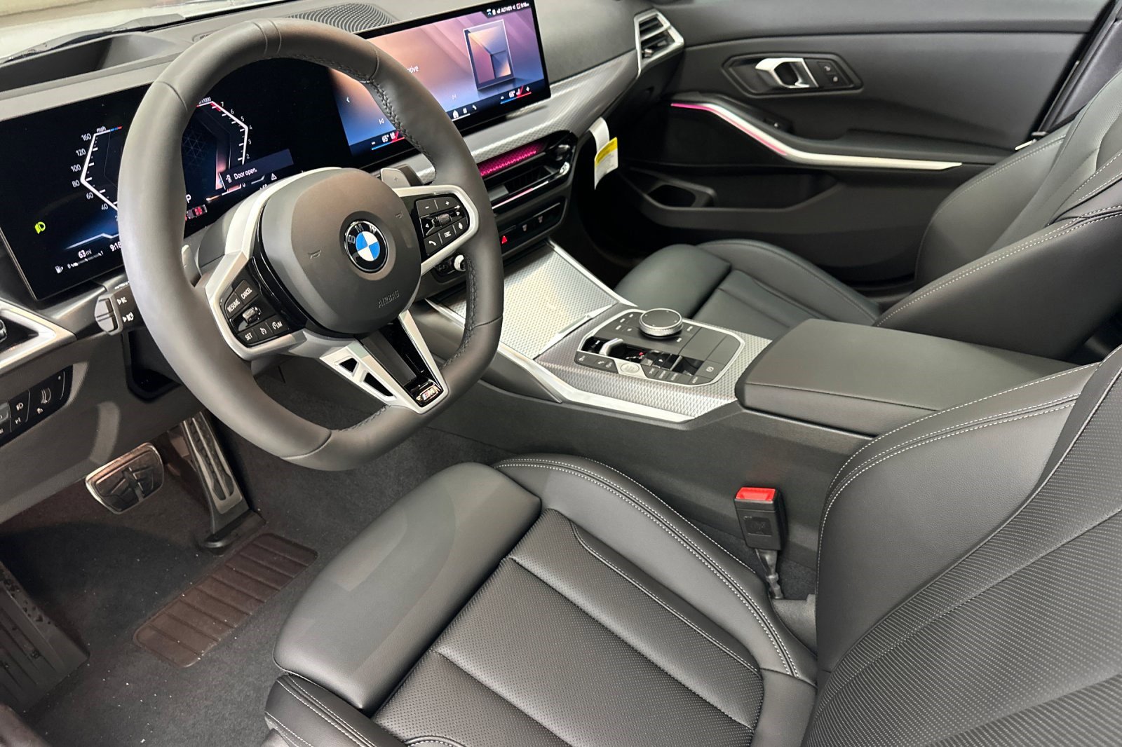 New 2026 BMW 330i Sedan w/ M Sport Package image 4