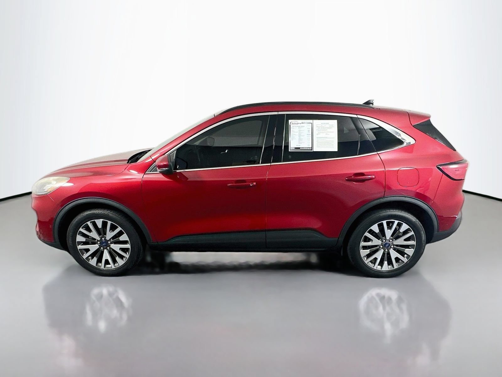 Used 2020 Ford Escape Titanium AWD/4WD image 4