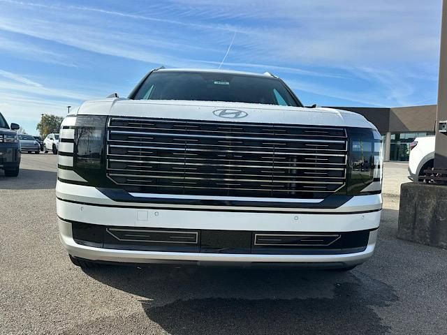 Used 2026 Hyundai Palisade Calligraphy image 2