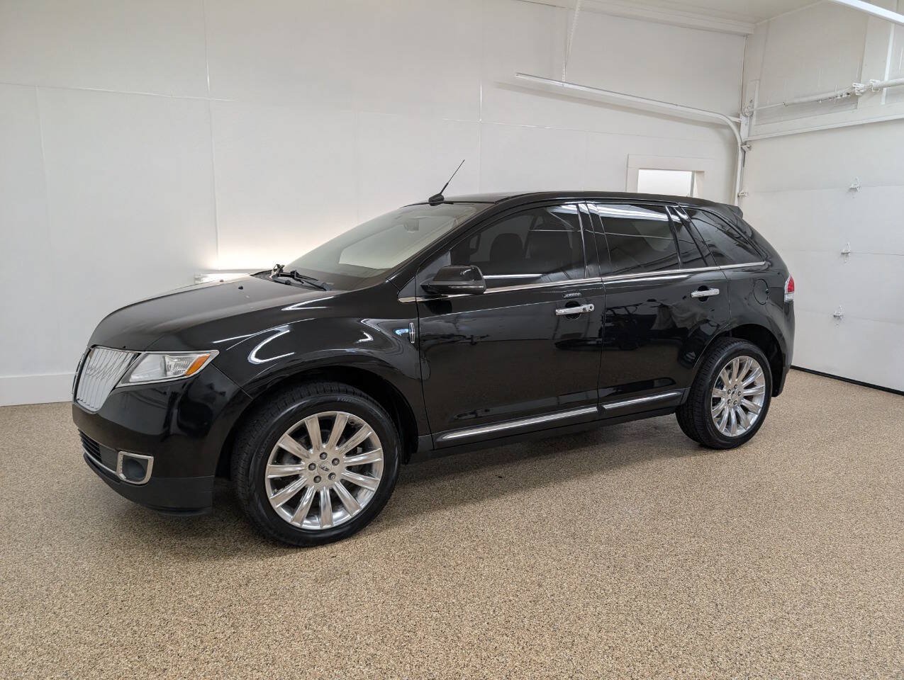 Used 2014 Lincoln MKX AWD w/ Equipment Group 101A