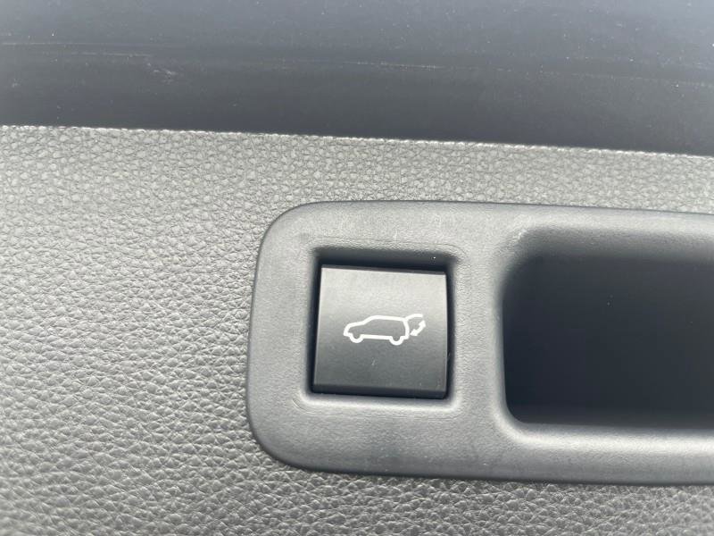 Used 2021 Toyota Highlander XLE image 8