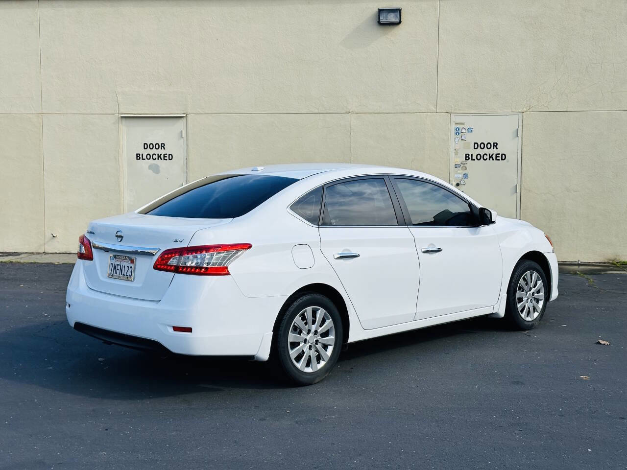 Used 2015 Nissan Sentra SV image 5
