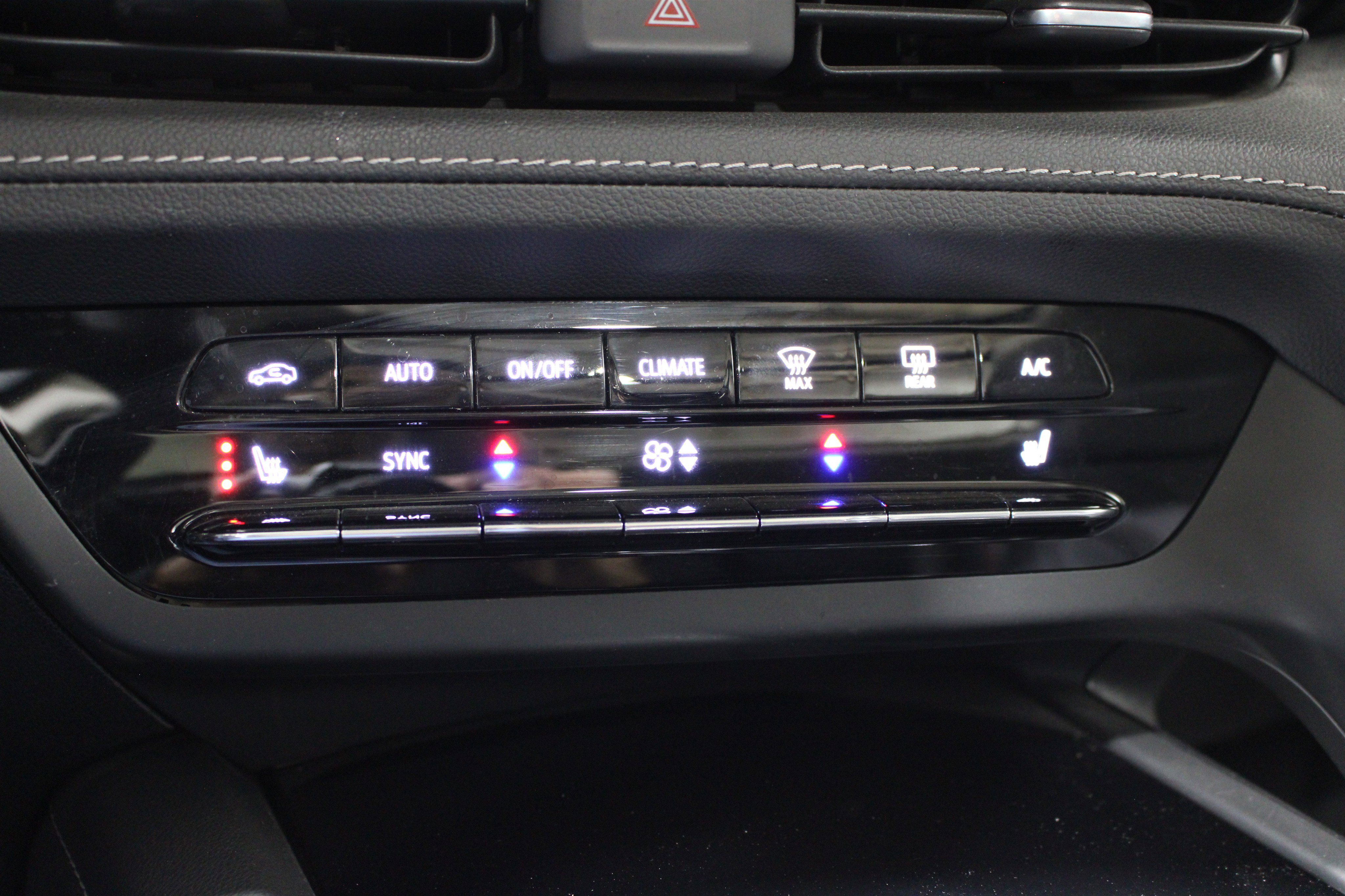 Used 2023 Buick Envision Essence w/ Sport Touring Package image 17