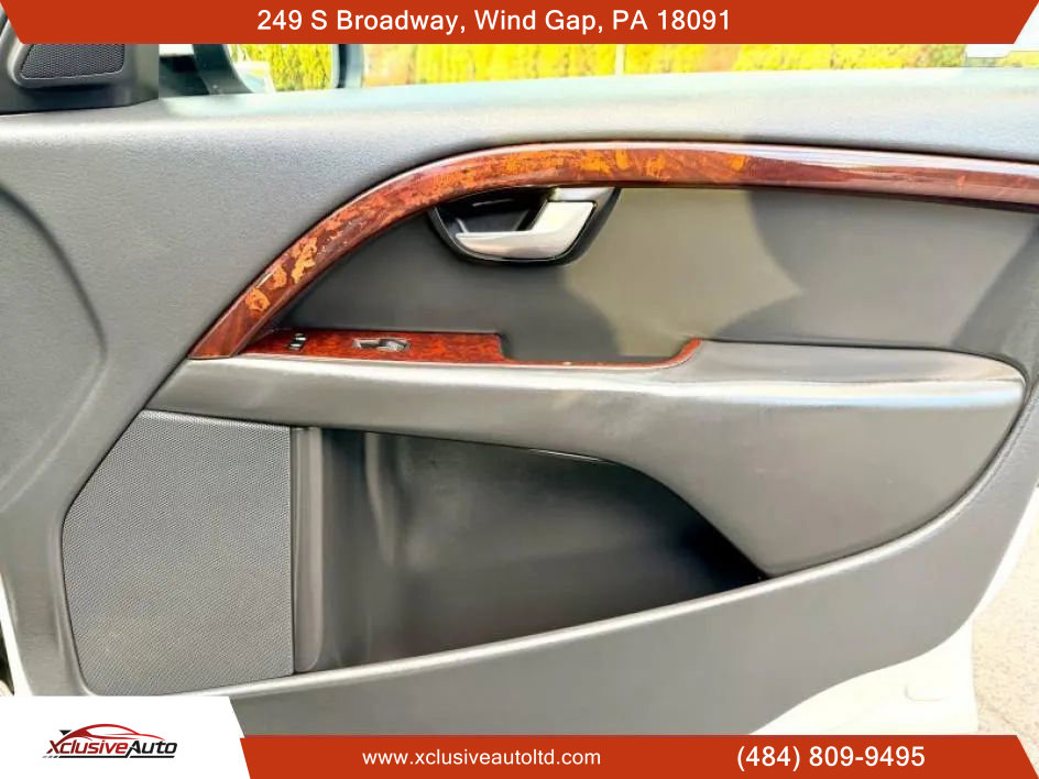 Used 2008 Volvo XC70 3.2 image 14