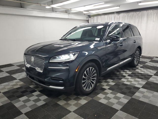 Used 2022 Lincoln Aviator Reserve w/ Elements Package Plus image 3