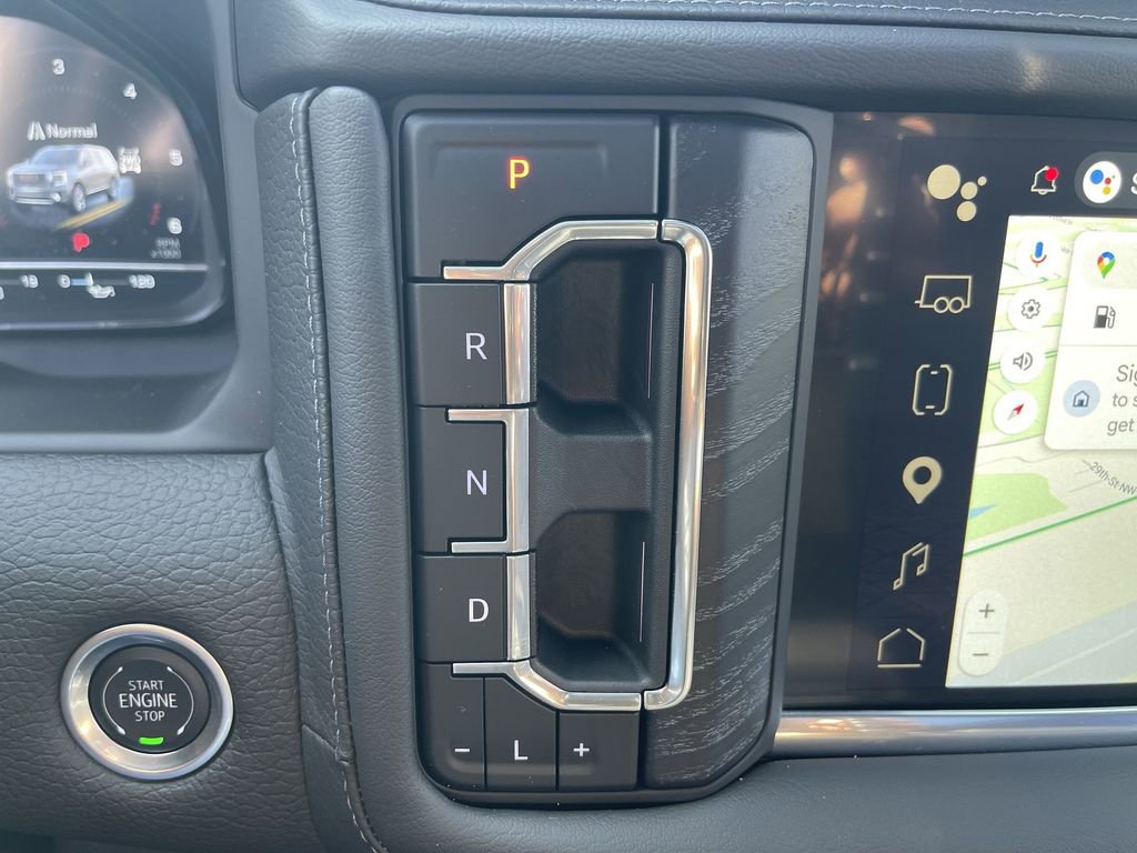 Used 2024 GMC Yukon Denali w/ Advanced Technology Package AWD/4WD image 16