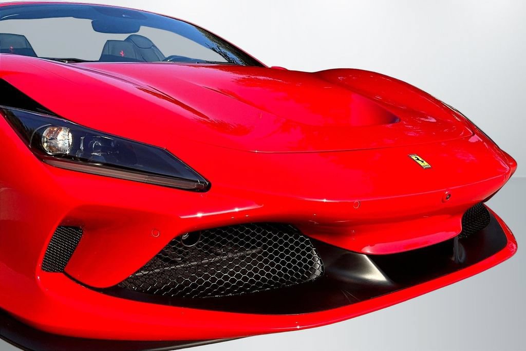 Used 2022 Ferrari F8 Tributo RWD image 27