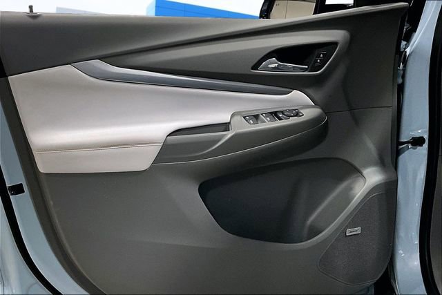 Used 2022 Chevrolet Bolt EUV Premier w/ Sun & Sound Package FWD image 17