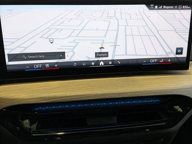 Used 2025 BMW 230i Coupe w/ M Sport Package image 13