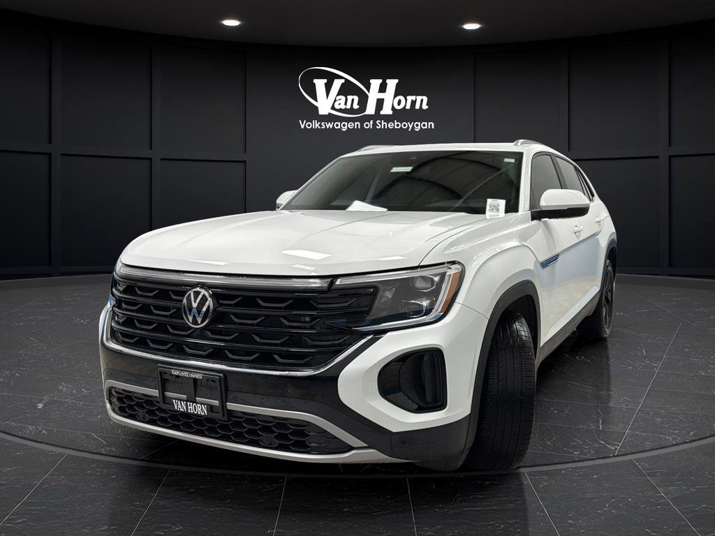 Used 2024 Volkswagen Atlas Cross Sport SE w/ Panoramic Sunroof Package AWD/4WD image 3