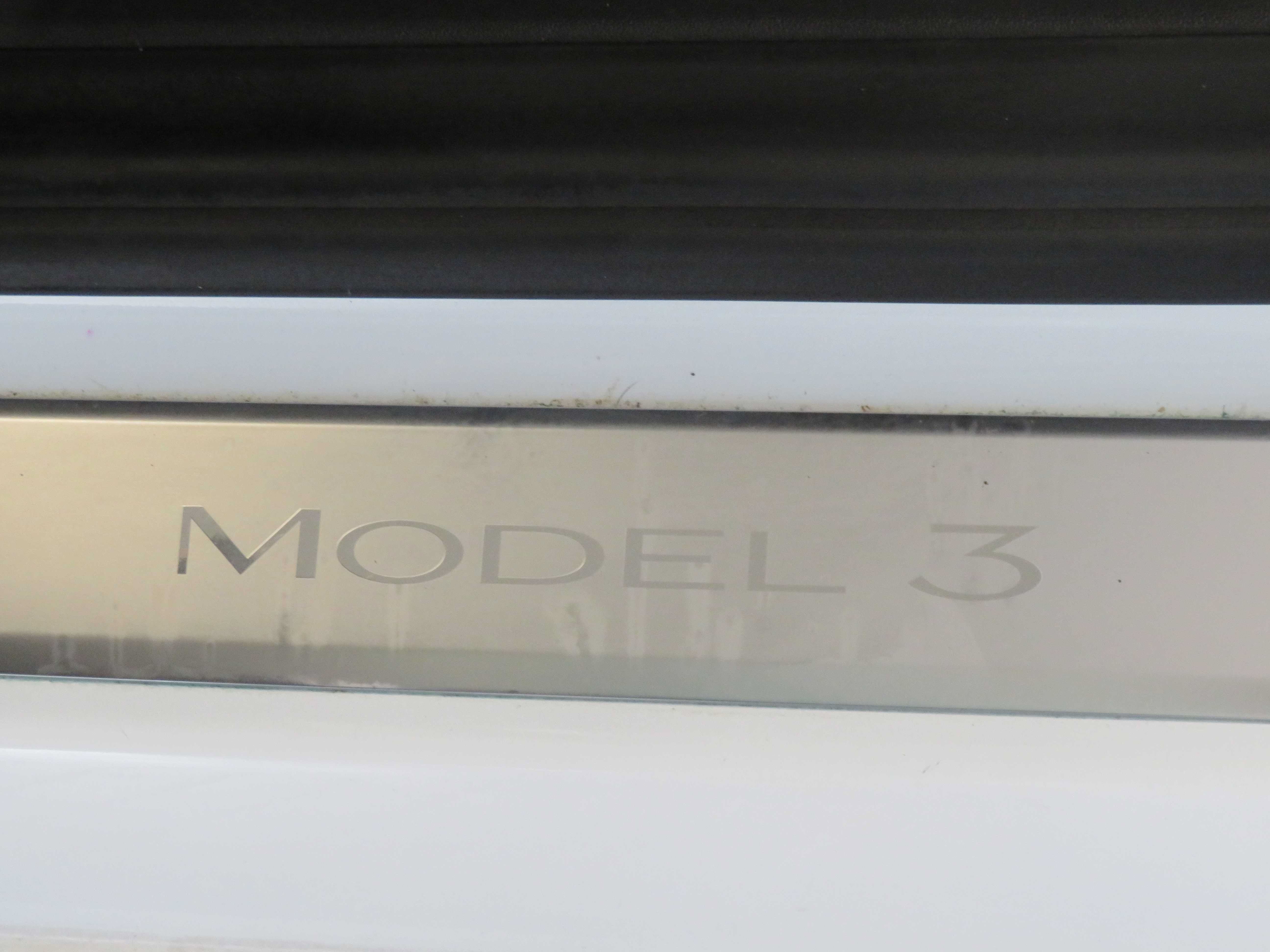 Used 2020 Tesla Model 3 Long Range AWD/4WD image 17