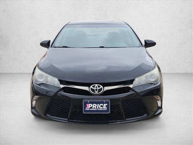 Used 2015 Toyota Camry SE video 2