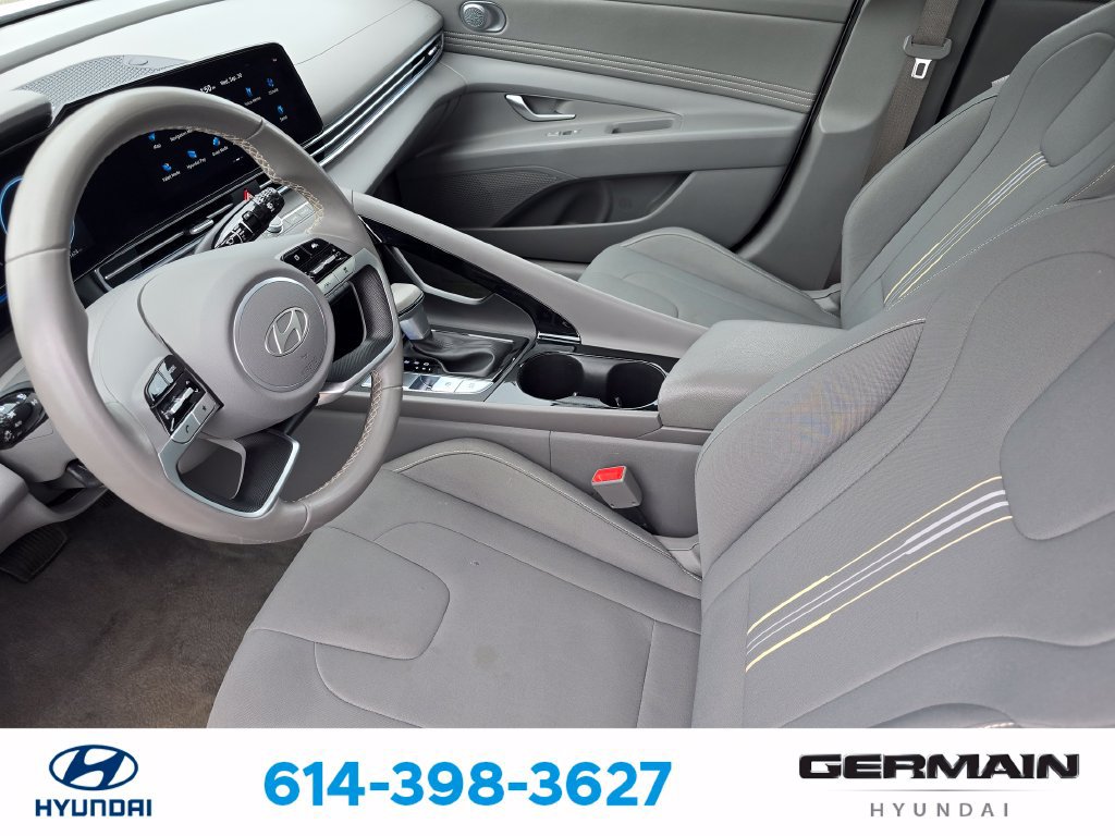 Used 2025 Hyundai Elantra SEL FWD image 18