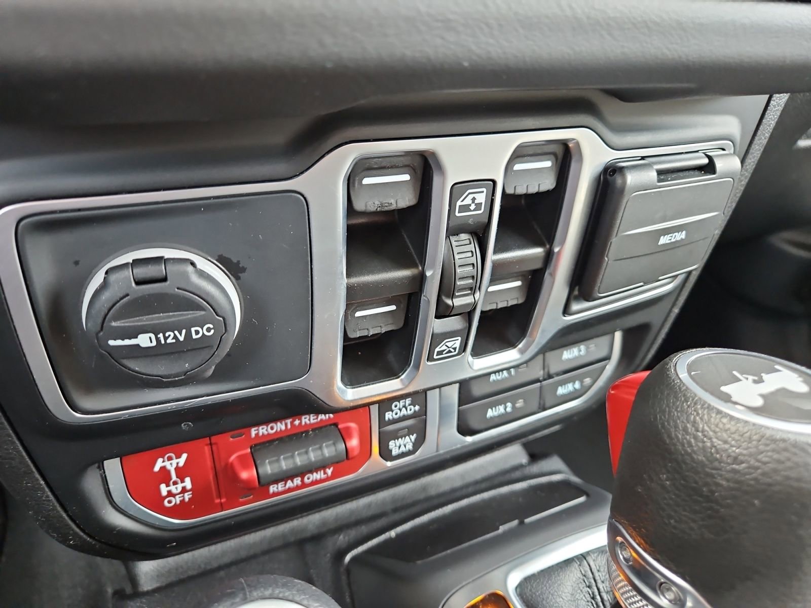 Used 2025 Jeep Wrangler Unlimited Rubicon image 28