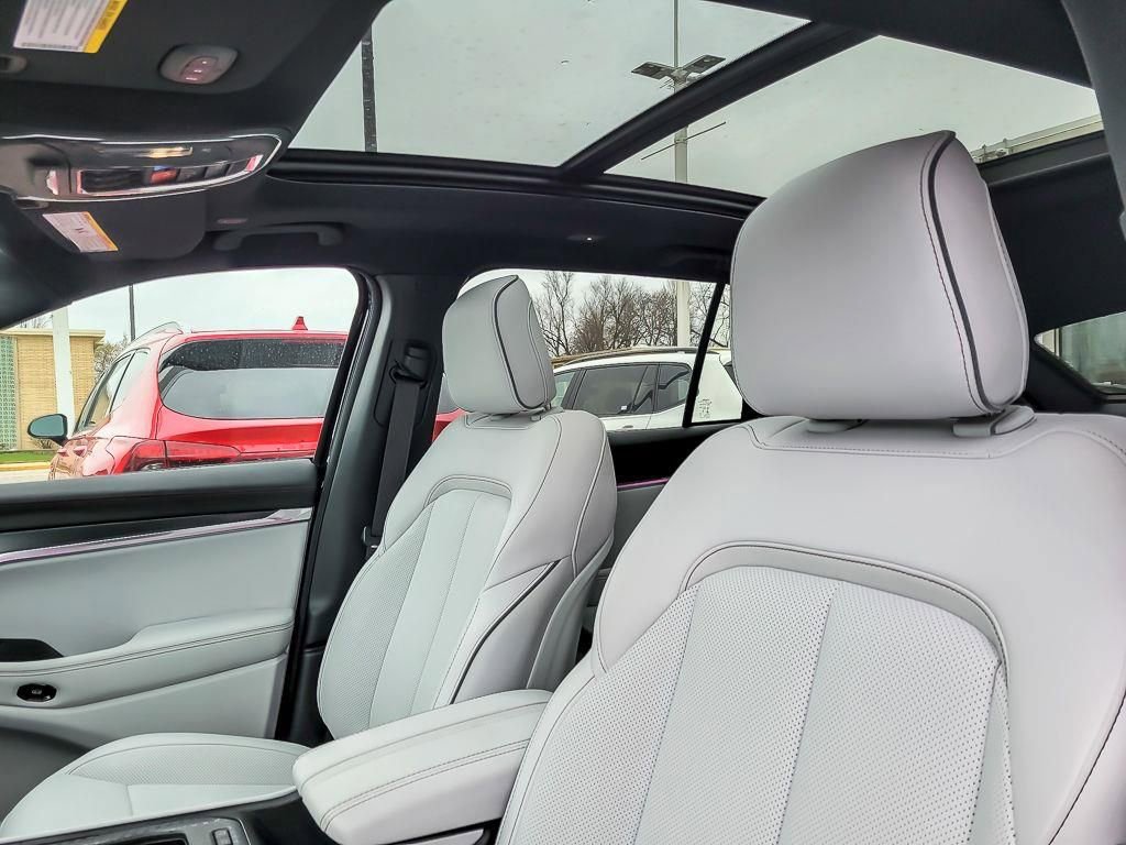 Used 2025 Jeep Wagoneer S Limited image 9