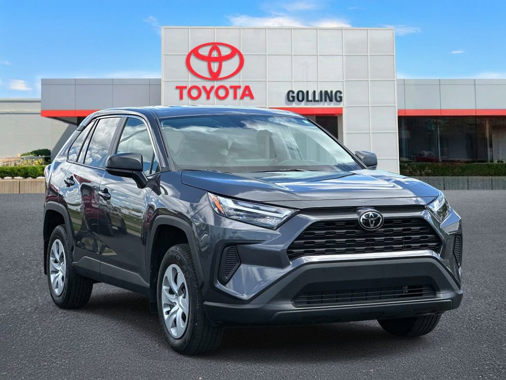 Used 2023 Toyota RAV4 LE FWD image 7