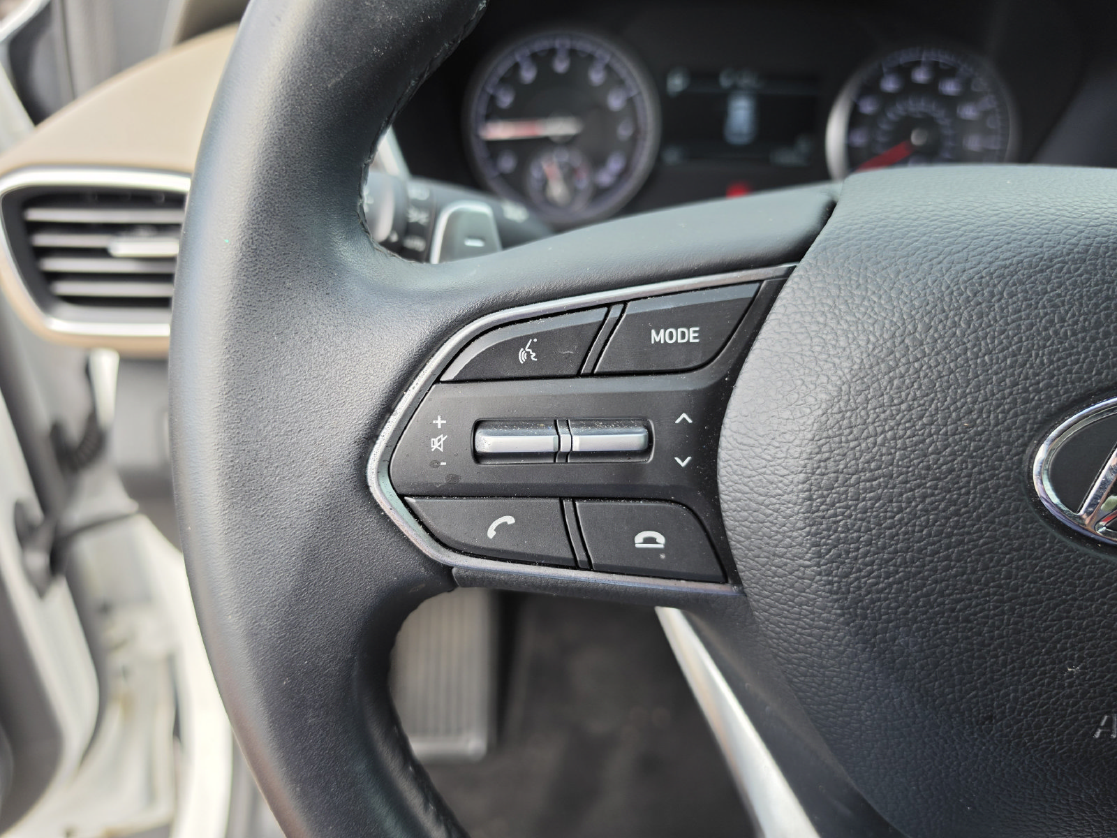 Used 2023 Hyundai Santa Fe SEL FWD image 31