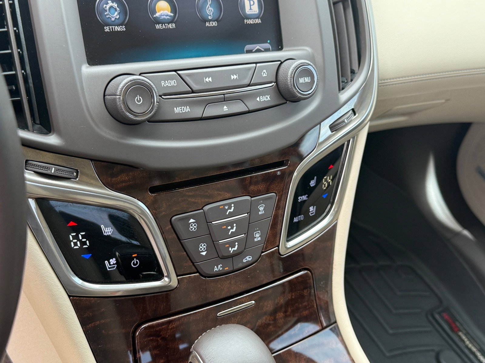 Used 2014 Buick LaCrosse Premium w/ Driver Confidence Package FWD image 18