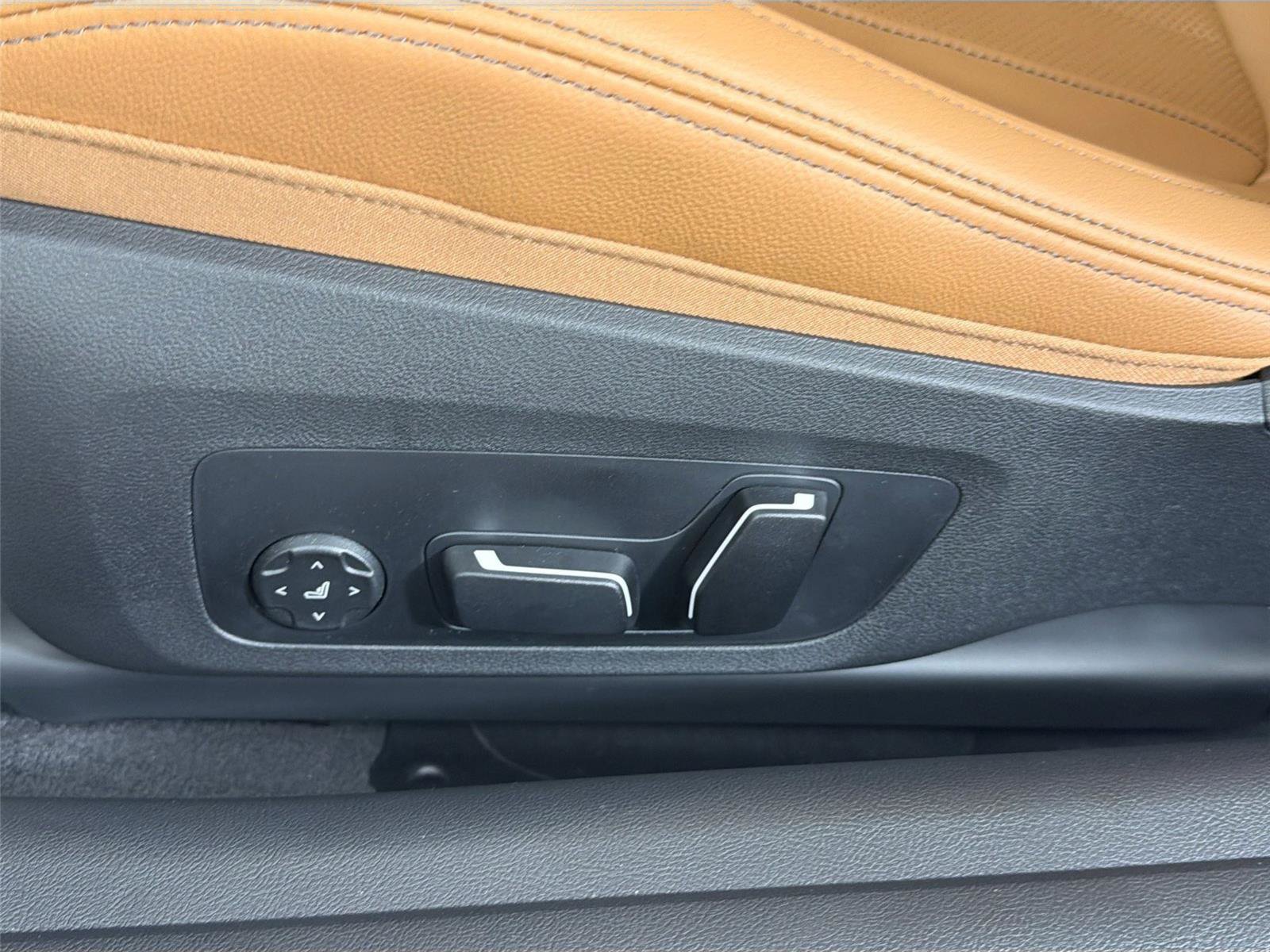 New 2026 BMW 430i Coupe w/ Parking Assistance Package RWD image 19