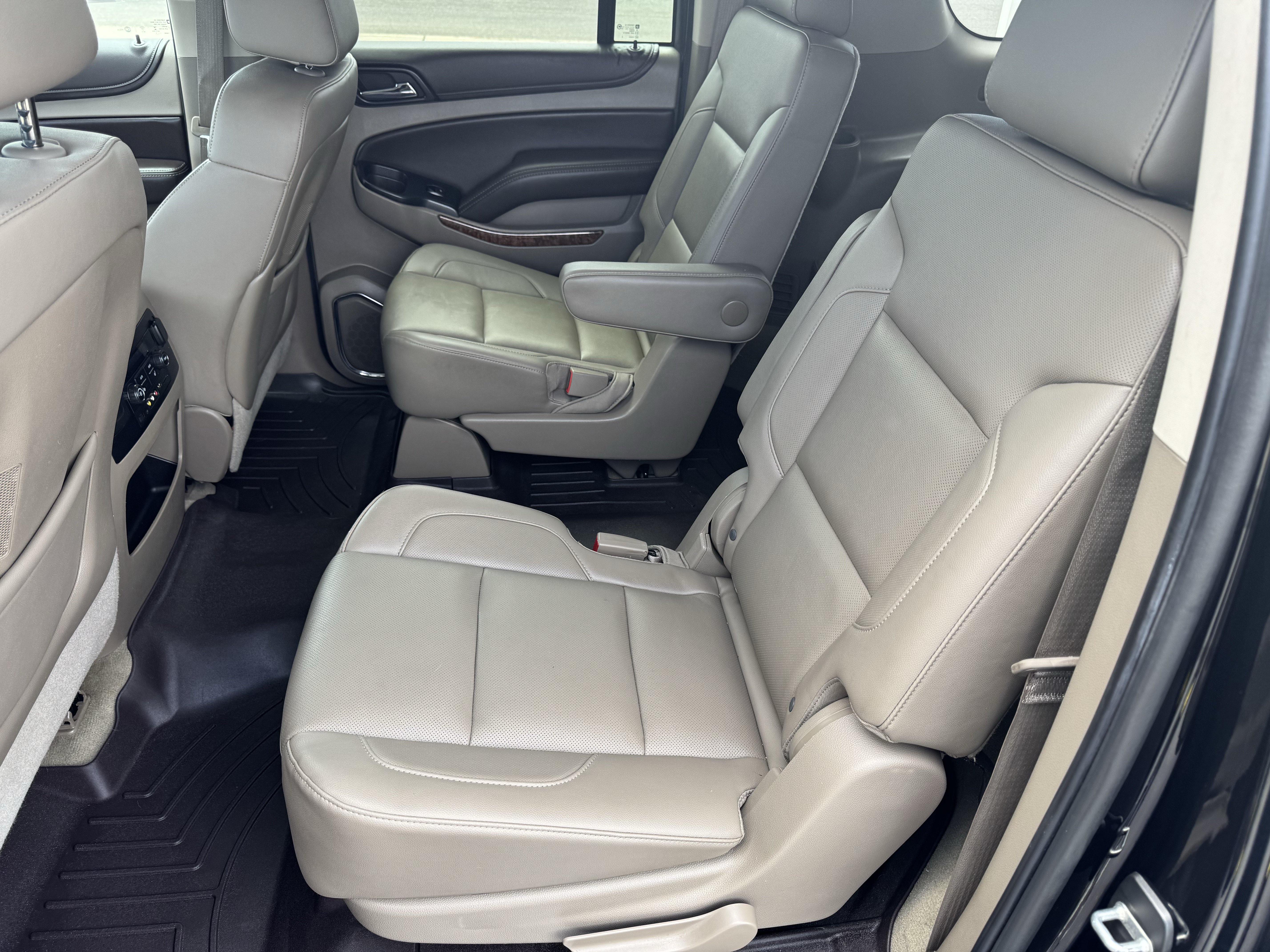 Certified 2016 Chevrolet Suburban LTZ AWD/4WD image 15