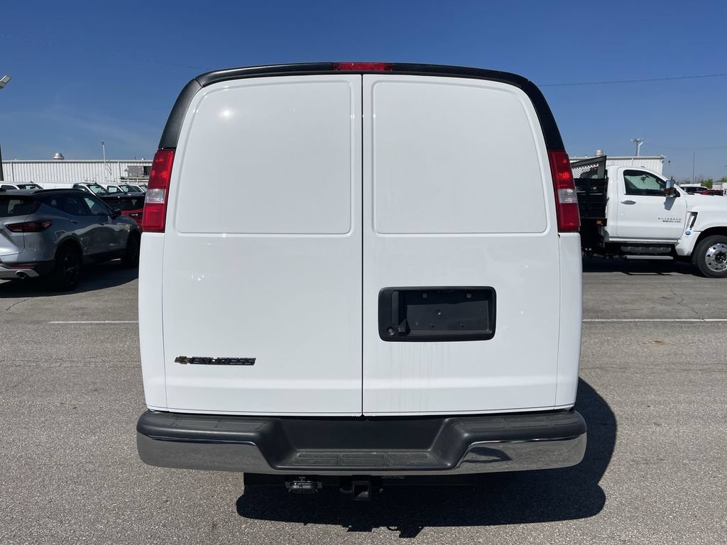 New 2026 Chevrolet Express 2500 Extended w/ Driver Convenience Package RWD image 4