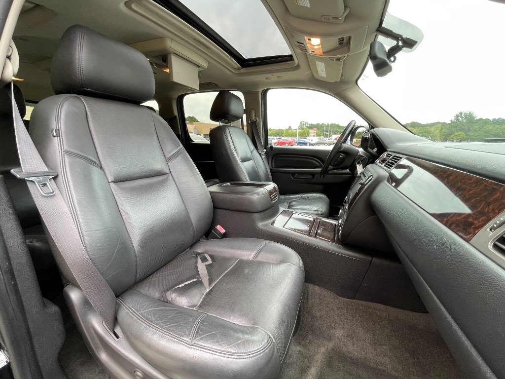 Used 2012 GMC Yukon XL Denali RWD image 22