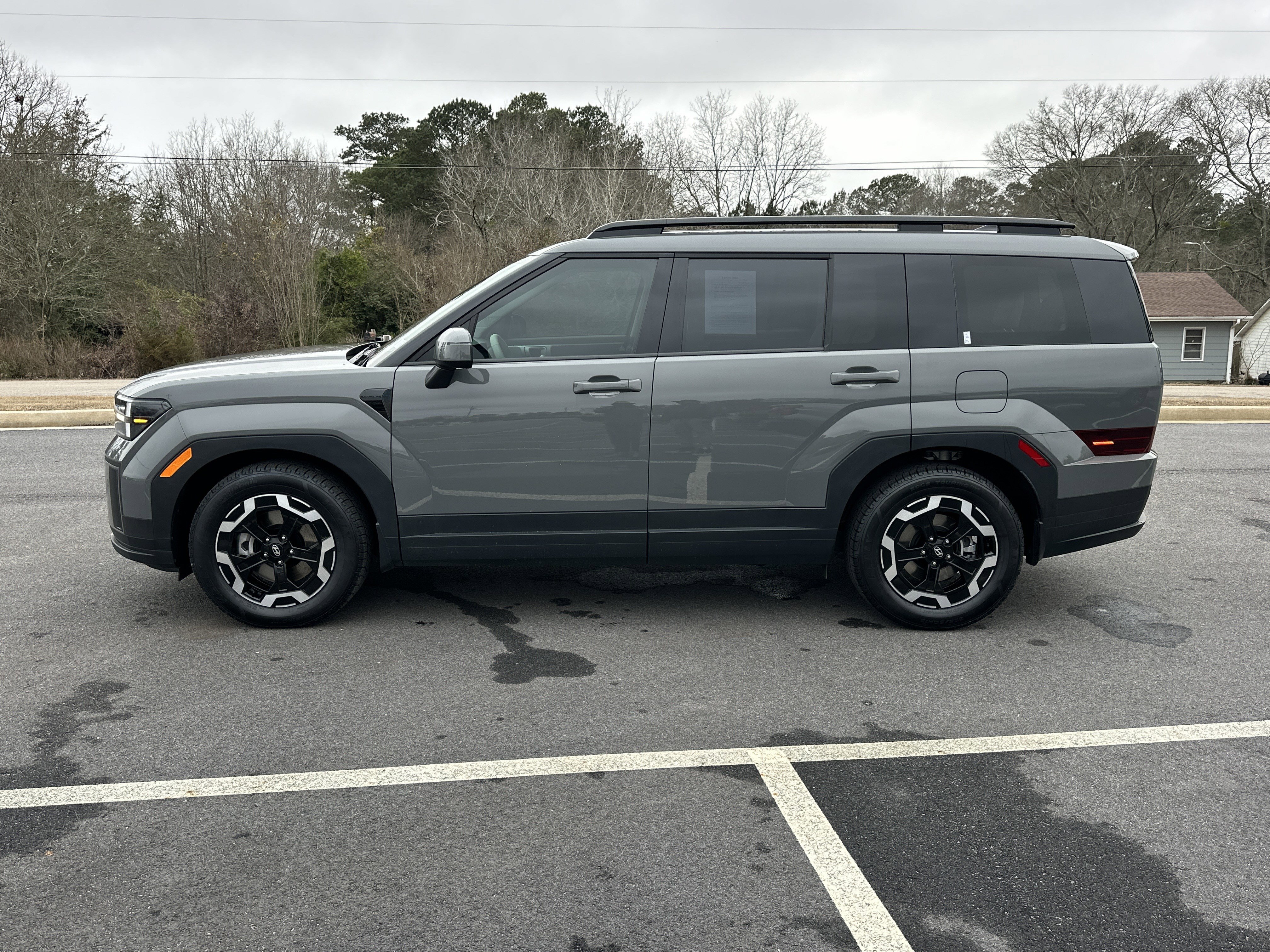 Used 2024 Hyundai Santa Fe SEL image 9