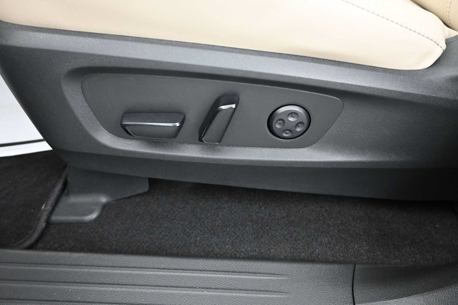 Used 2023 INFINITI QX60 Luxe w/ Cargo Package AWD/4WD image 23