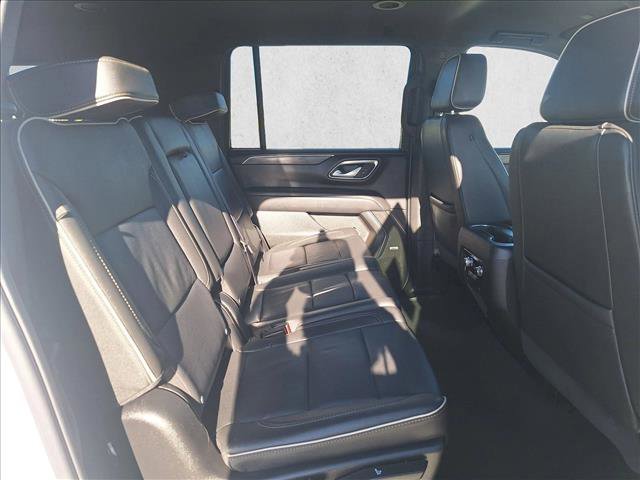 Used 2024 GMC Yukon XL SLT image 16