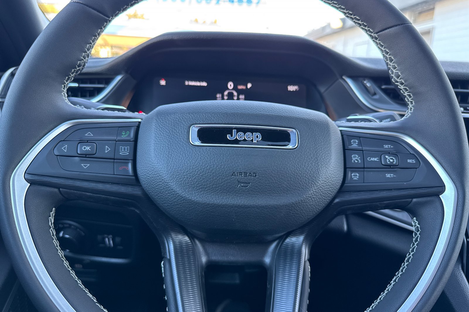 New 2025 Jeep Grand Cherokee L Altitude image 21