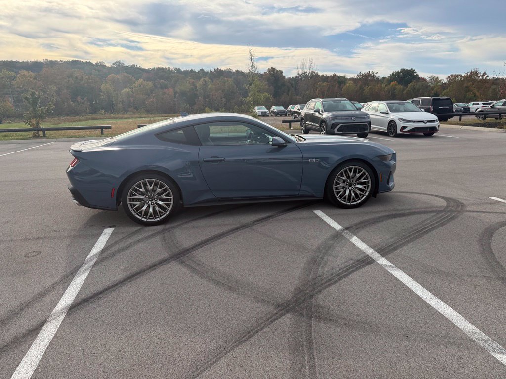 Used 2025 Ford Mustang GT Premium RWD image 16