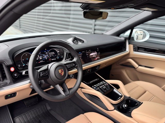 New 2026 Porsche Cayenne Coupe AWD/4WD image 4