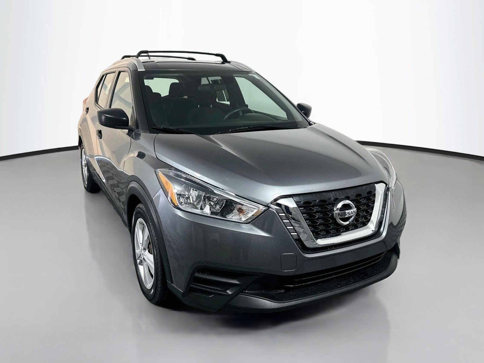 Used 2019 Nissan Kicks S FWD image 1