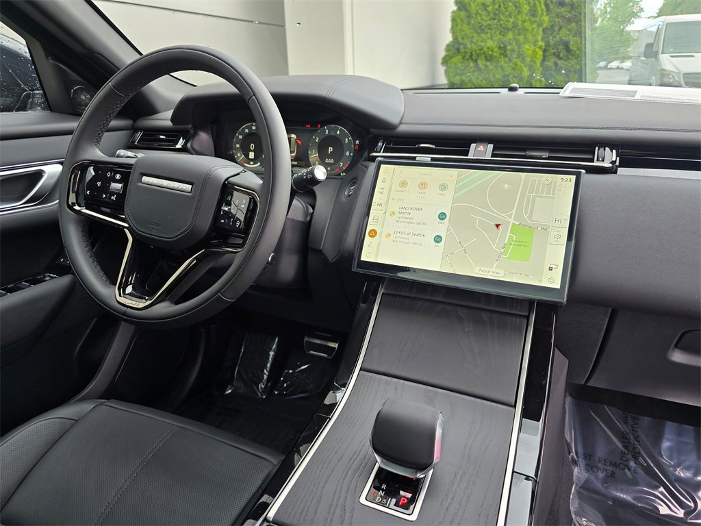 New 2026 Land Rover Range Rover Velar Dynamic SE image 33