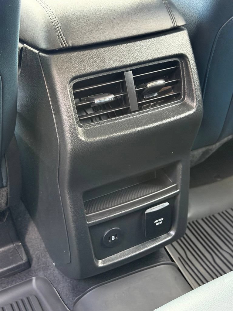 Used 2024 Ford Edge SEL w/ Sport Appearance Package AWD/4WD image 11