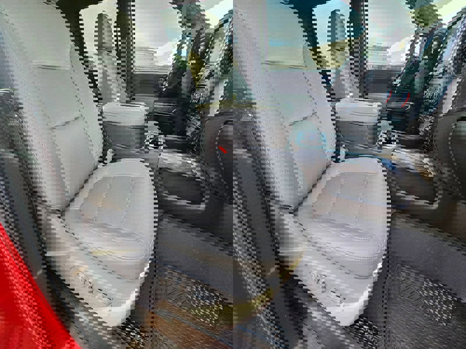 Used 2022 Chevrolet Silverado 2500 LTZ w/ LTZ Plus Package image 27