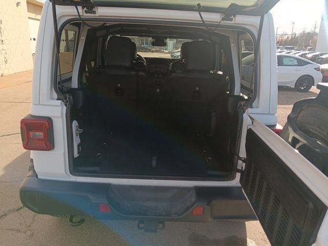 Used 2024 Jeep Wrangler Sahara w/ Technology Group image 32