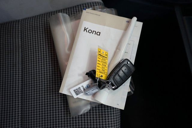 Used 2022 Hyundai Kona SE image 51