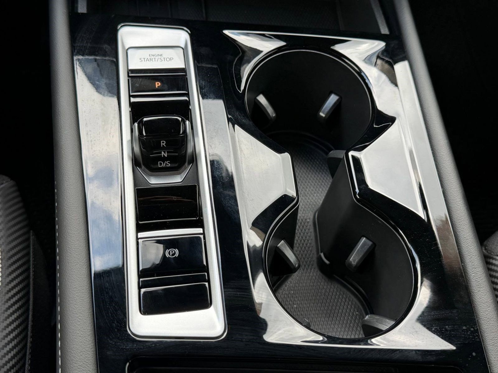Certified 2026 Volkswagen Atlas Cross Sport SE FWD image 24