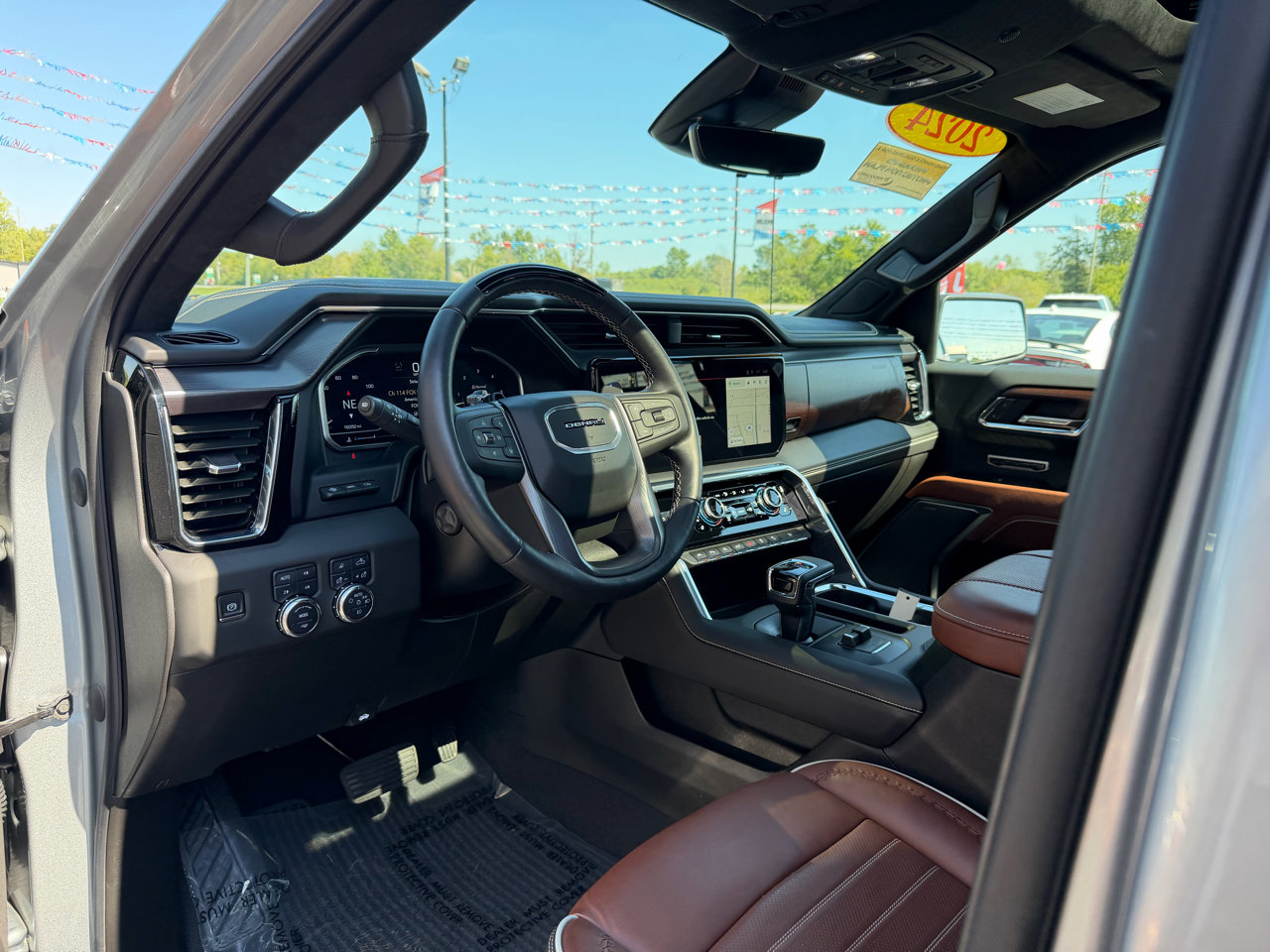 Used 2024 GMC Sierra 1500 Denali Ultimate image 15