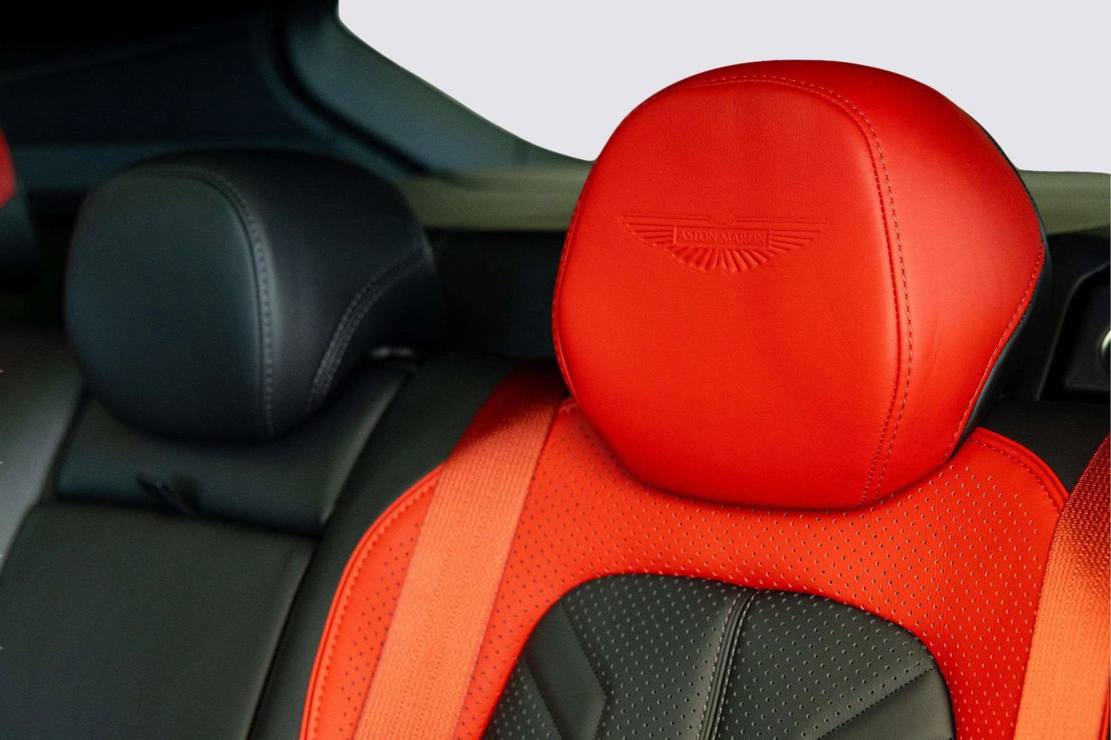 New 2026 Aston Martin DBX S image 49