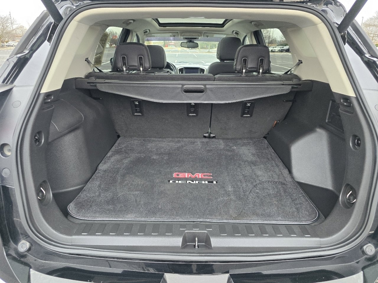 Used 2019 GMC Terrain Denali w/ Advanced Safety Package image 23