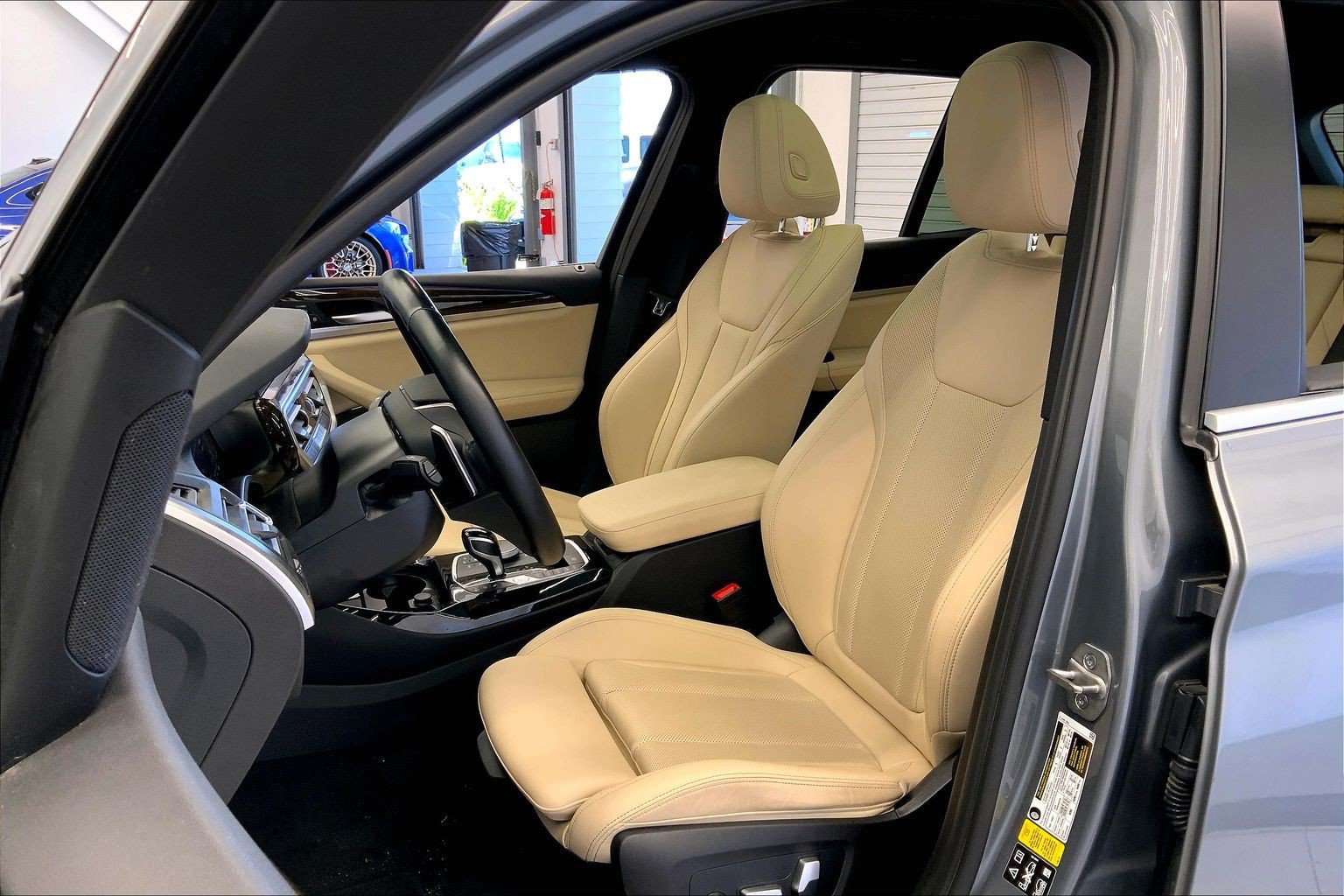 Used 2023 BMW X3 xDrive30i w/ Premium Package AWD/4WD image 4