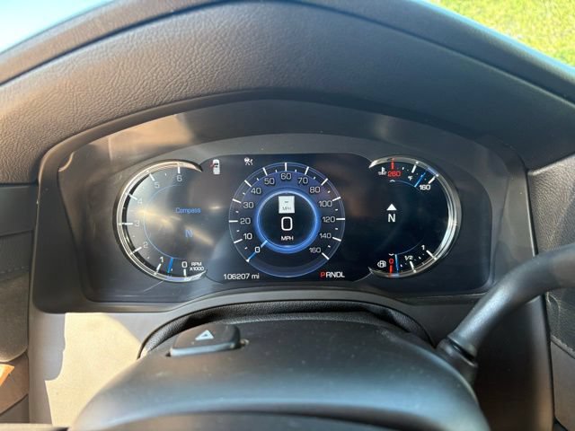 Used 2017 Cadillac Escalade Premium Luxury AWD/4WD image 17
