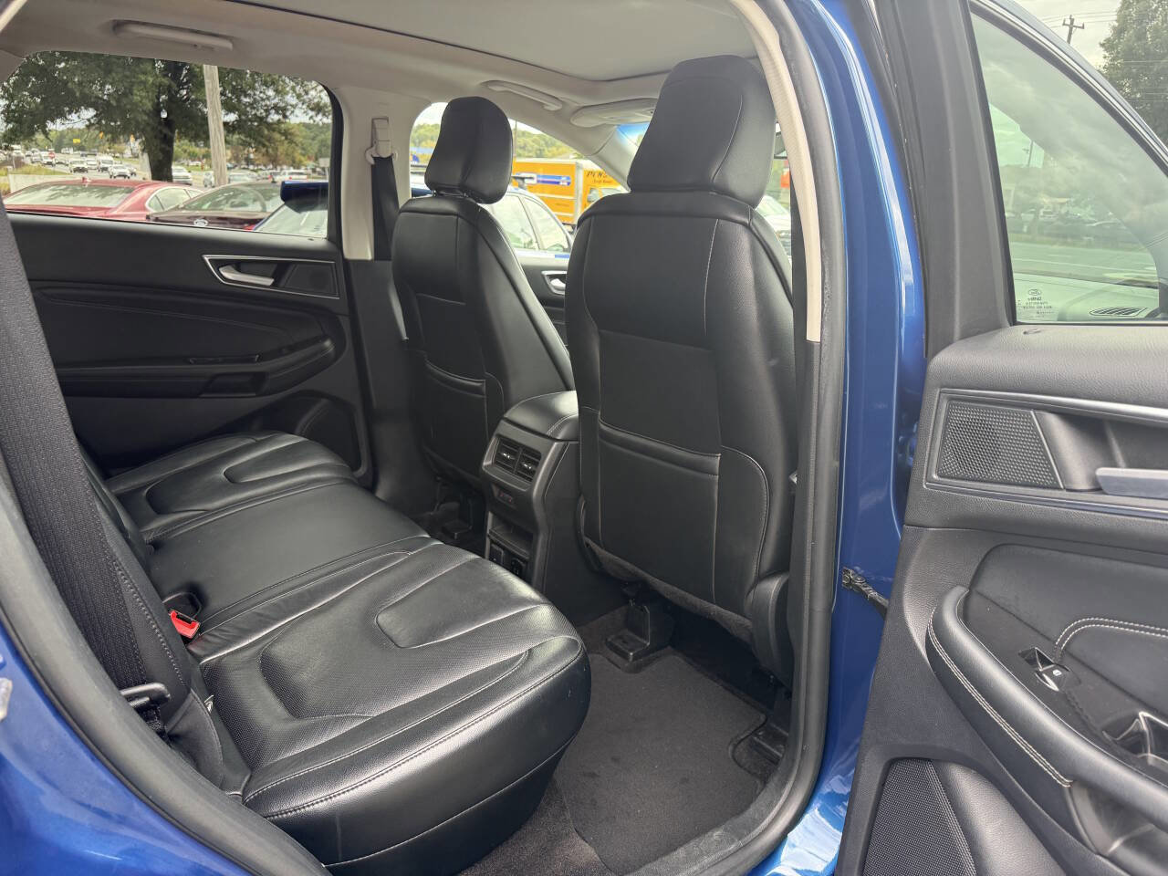 Used 2020 Ford Edge Titanium w/ Equipment Group 301A image 15
