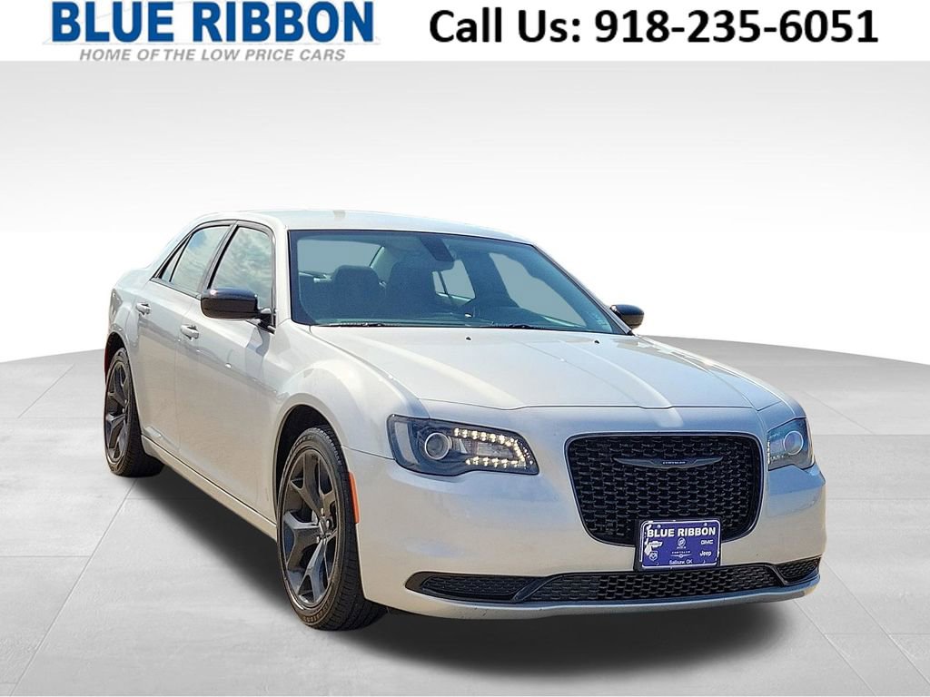 Used 2023 Chrysler 300 Touring w/ Sport Appearance Package image 1