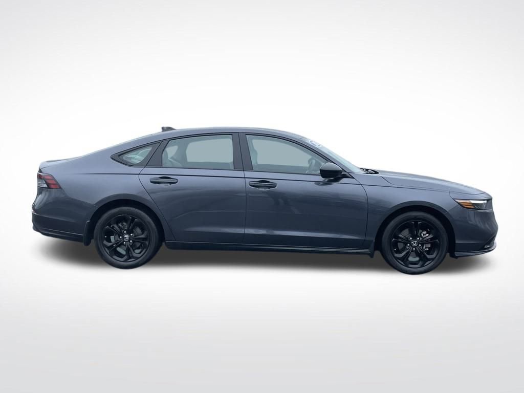 Certified 2025 Honda Accord SE image 7