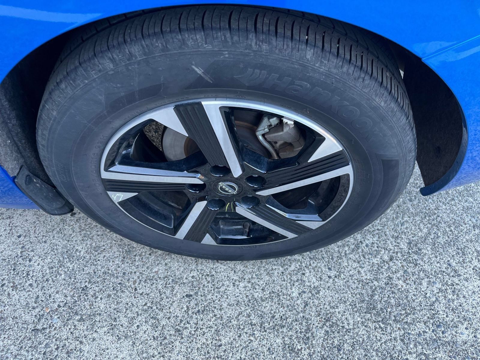 Used 2025 Nissan Sentra SV FWD image 29