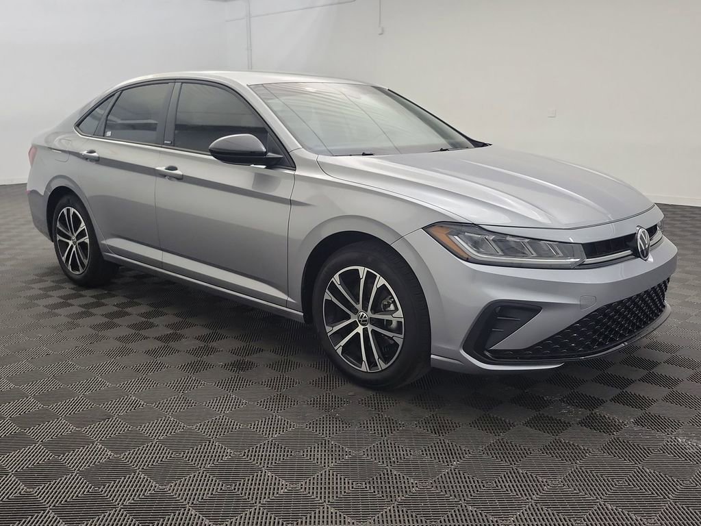 Used 2025 Volkswagen Jetta Sport image 6